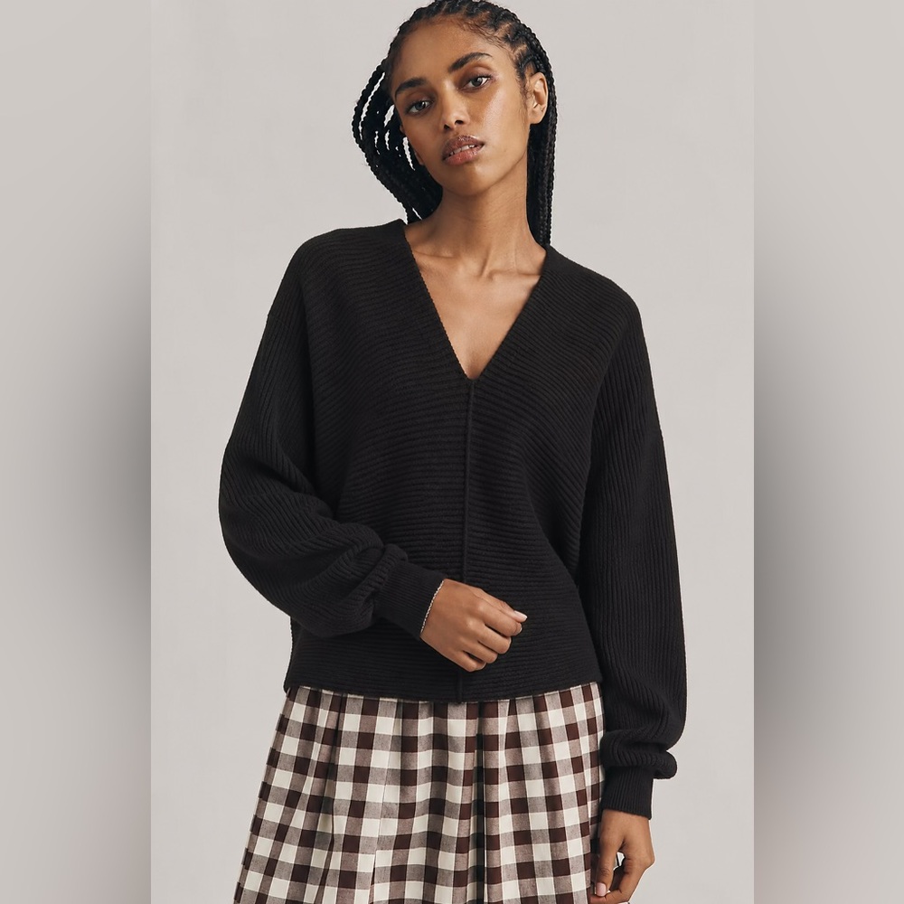 NWT! Anthropologie Maeve Plunge-Neck Seamed Sweater - Size Small 🎆